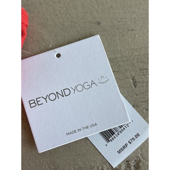 NWT Beyond Yoga Spacedye Step Up Racerback Tank Red Flower Women’s Size S $70 - Picture 6 of 8